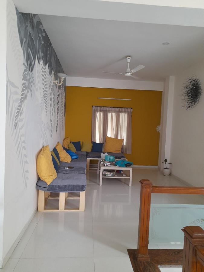 A Pousada Nomads Nest Hyderabad Exterior foto