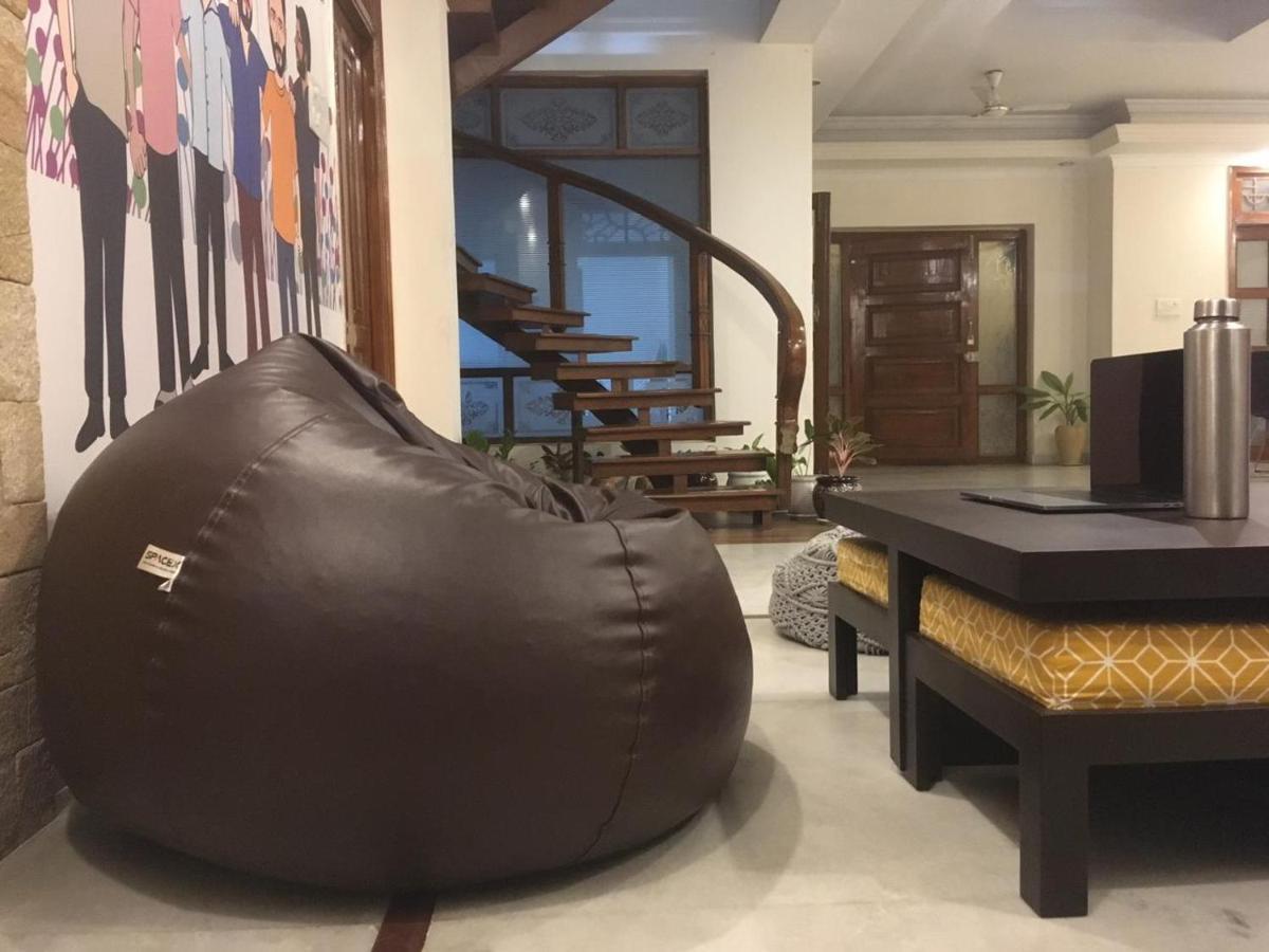 A Pousada Nomads Nest Hyderabad Exterior foto