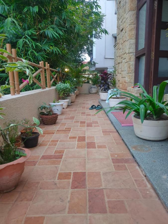 A Pousada Nomads Nest Hyderabad Exterior foto