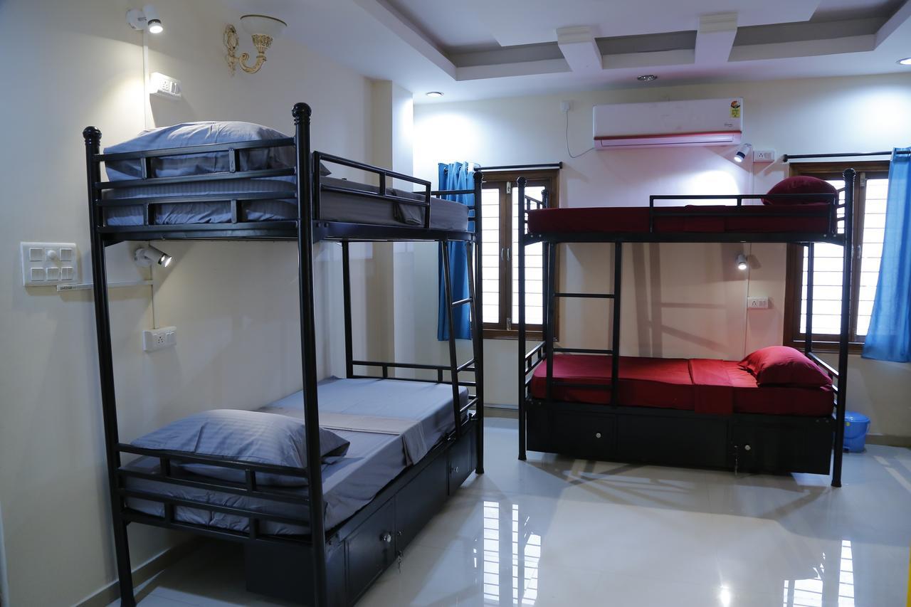 A Pousada Nomads Nest Hyderabad Exterior foto